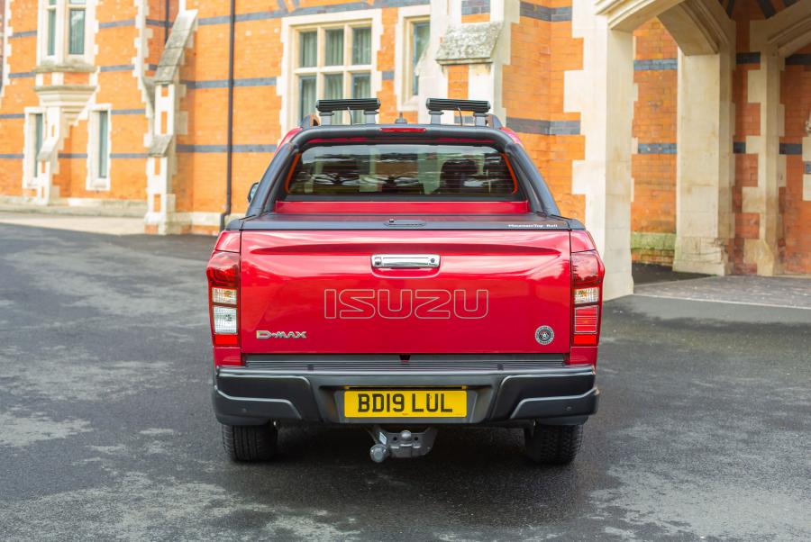  Isuzu D-Max Blade Double Cab 2017 года  (UK) (фото 41 из 52)